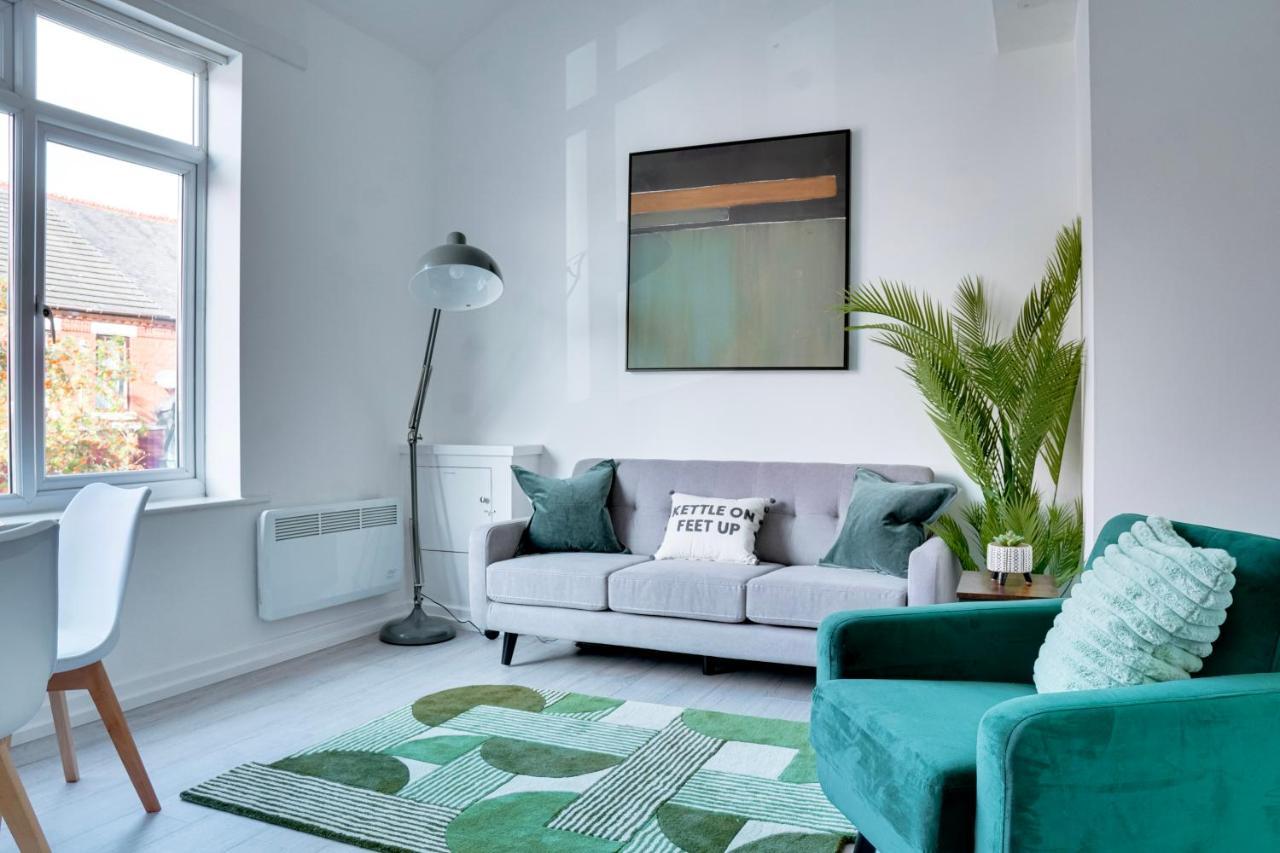 בירקנהד Modern 2 Bedroom Flat - 15 Minutes To Liverpool מראה חיצוני תמונה